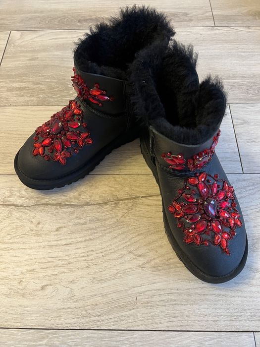 UGG з кристалами Swarovski
