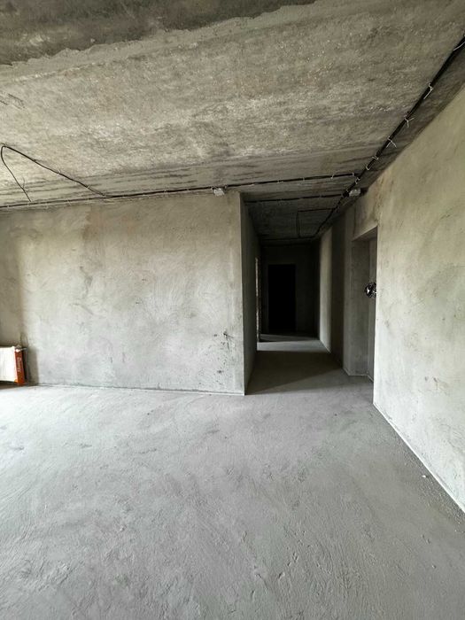 Продам 3-х кімнатну квартиру в Центрі.