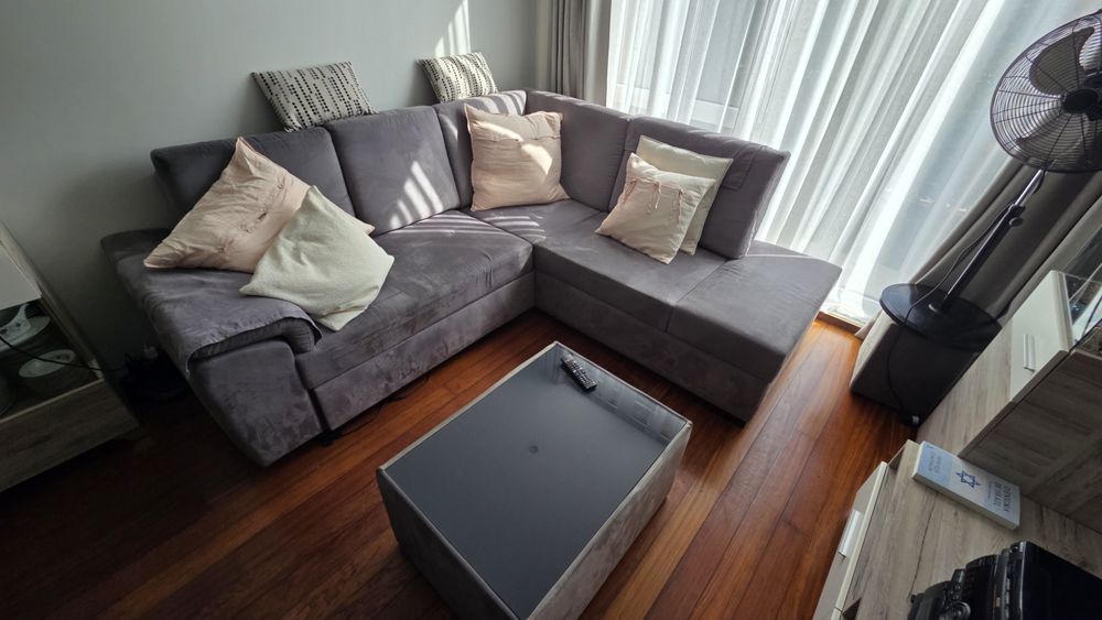 Sofa cama 220x235 + mesa centro da mesma cor