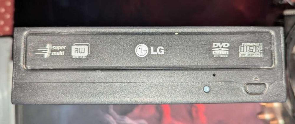 DVD+RW оптичний записуючий привiд SATA