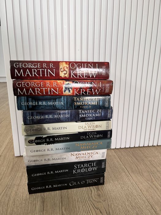 Seria książek gra o tron George r.r. Martin + dwie książki ogień i krew