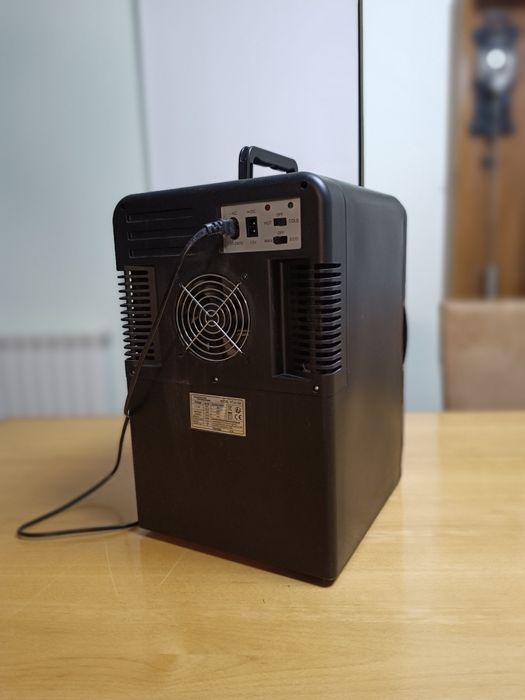 Mini Frigorífico 15L preto