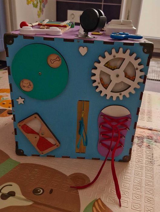 Бізікуб / Бизикуб для дівяинки та хлопчика