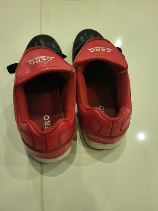 Buty czerwono-czarne r.44 , dł.wkładki 27,5