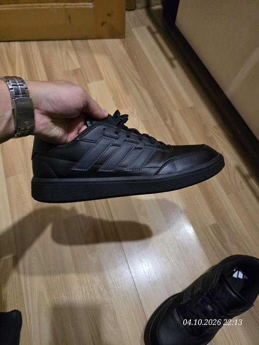 Кросівки Adidas Courtblock