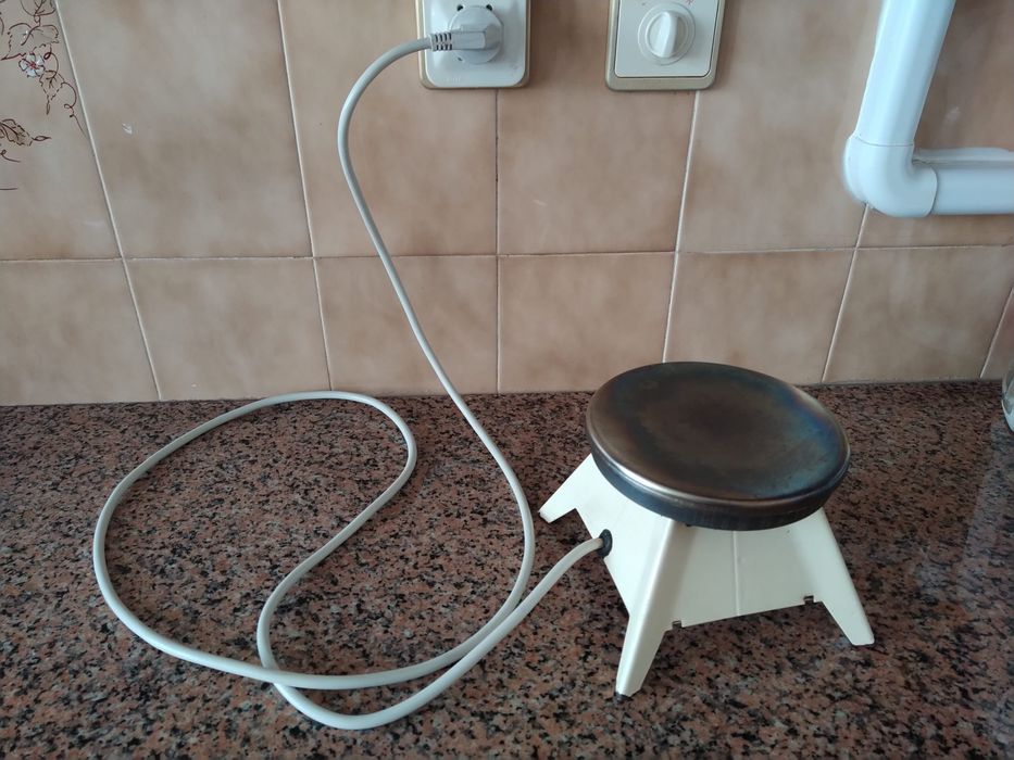 Placa fogão antigo casa quarto cozinha apartamento vivenda escritório.