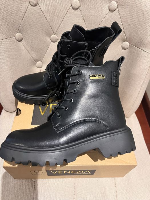 Venezia botki damskie skorzane czarne wiązane workery 40