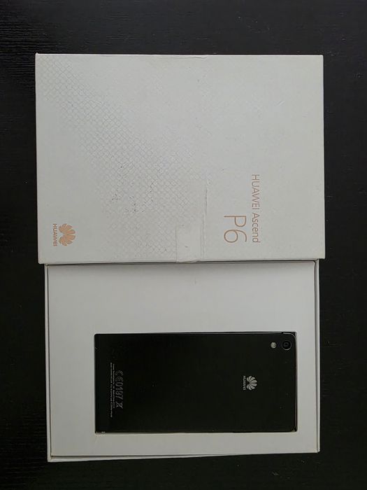Huawei Ascend P6 na caixa, impecável