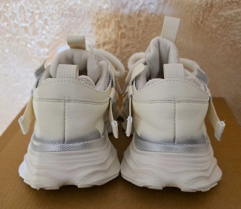 Кросівки для дівчинки