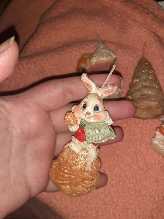 Свечки свечи праздничные новоногодние украшения фигурки зайцы кролики