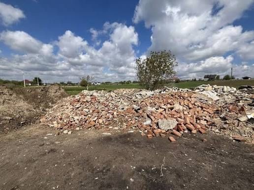 Прийму будівельне сміття на підсипку