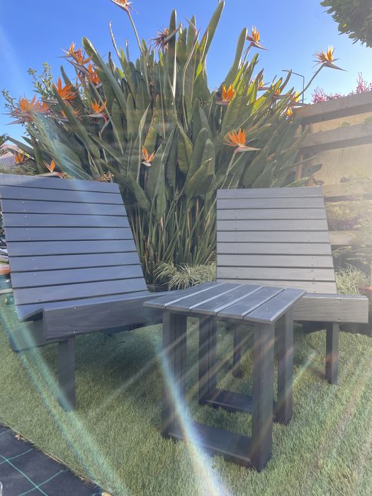 conjunto exterior de Cadeiras em Madeira bastante resistente