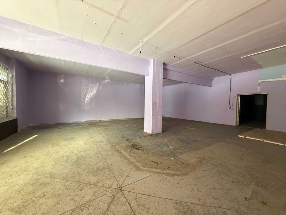 Продаж магазину в селищі Згурівка 250 м2 гарна локація