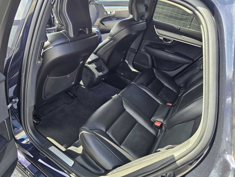 Volvo V90 D4 Geartronic de 2018, full extras.