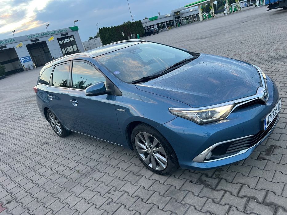 Toyota Auris Toyota Auris 1.8 hybrid instalacja LPG
