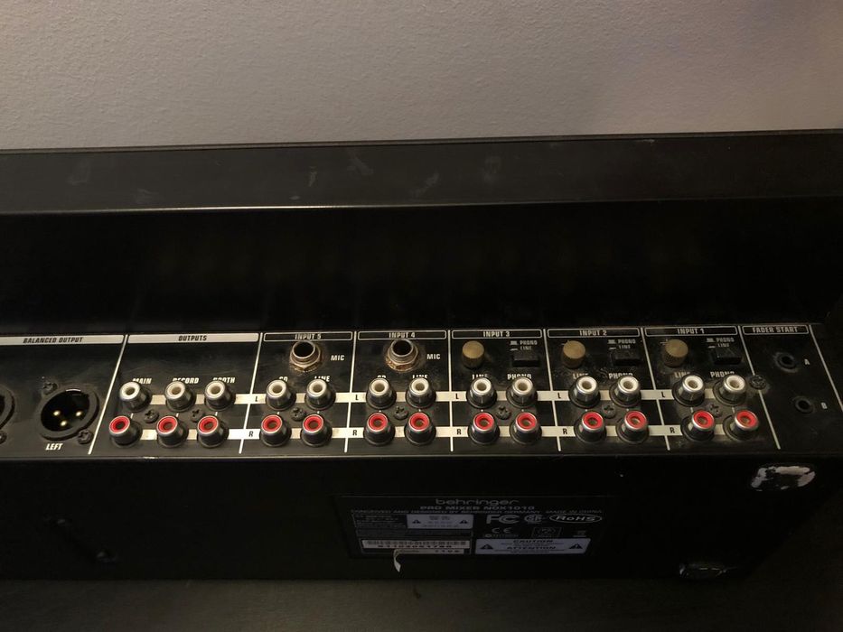 Behringer NOX1010 Pro mixer (Mesa de Mistura)