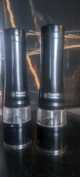 Automatyczna solniczka i pieprzniczka