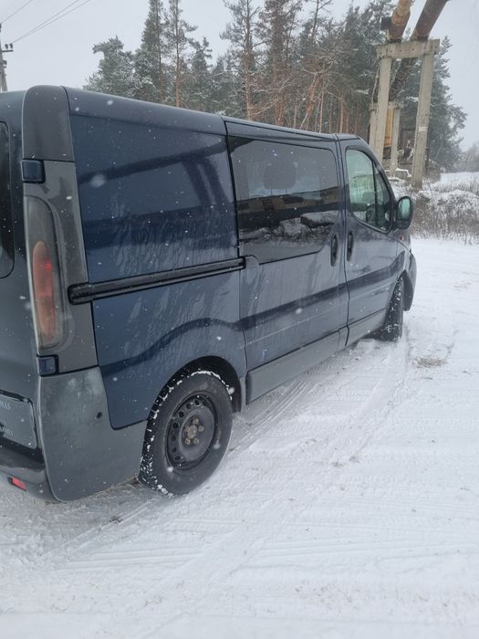 Продам  Опель виваро