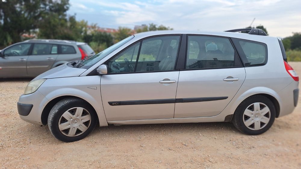 Vende-se carrinha Renault de 7 lugares