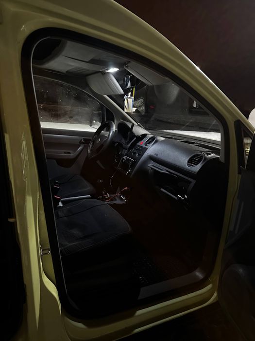 Volkswagen Caddy 1.9 tdi 2006 рік