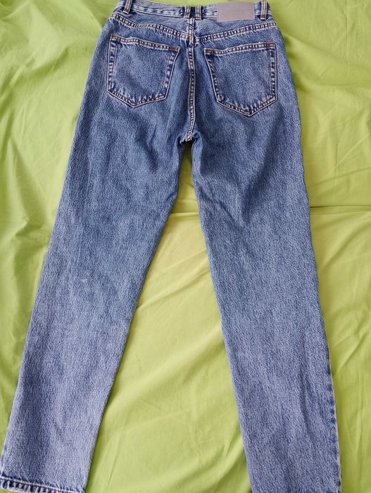 PULL & BEAR. Ładne jeansy damskie.