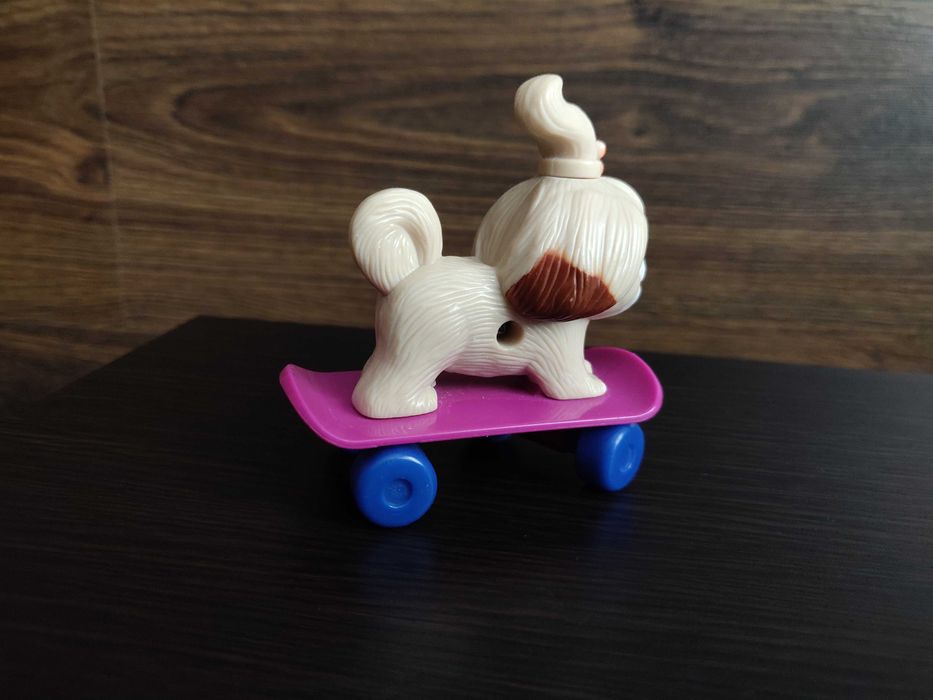 Happy Meal McDonalds, коллекционная собачка Дейзи на скейте.