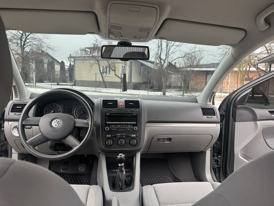 Продам volkswagen golf 5