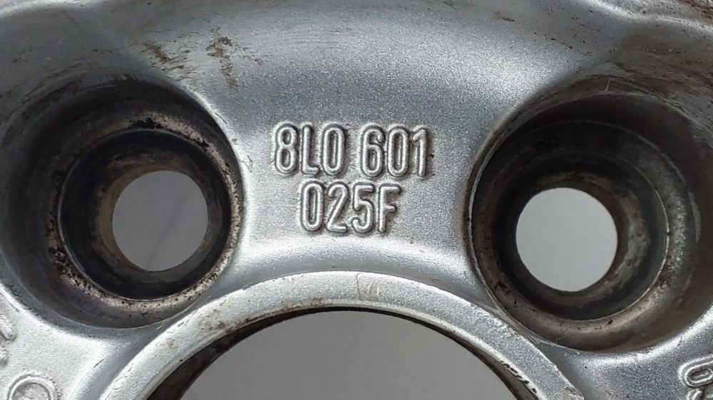 Pneu suplente AUDI A3 (8L1)