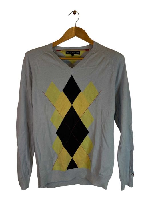 Sweter w serek Tommy Hilfiger niebieski romby logo S M