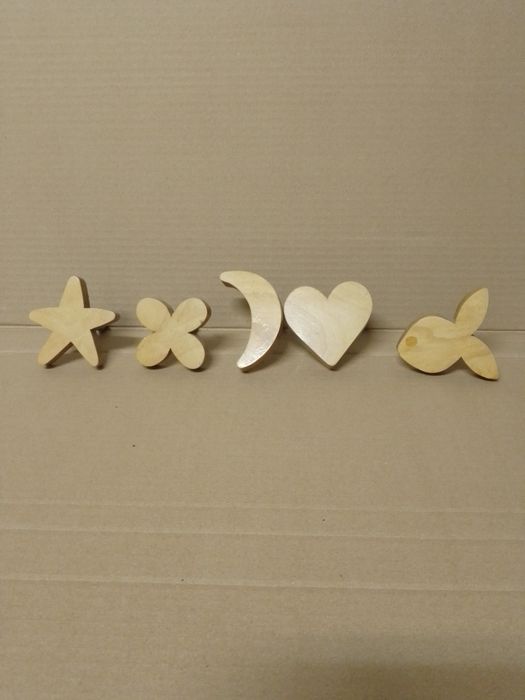 Conjunto de puxadores para móveis de criança