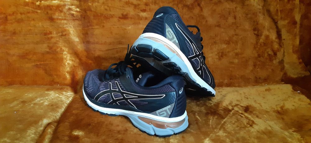 Кроссовки Asics женские лето