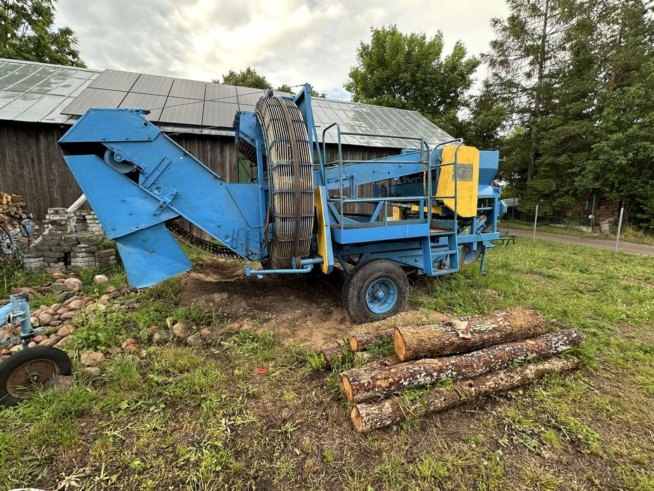 Kombajn ziemniaczany Anna z 614, dwurzędowy