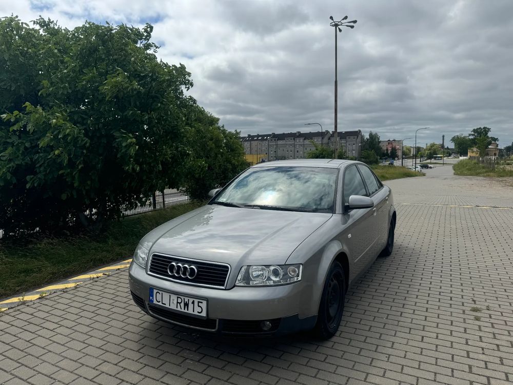 Audi A4 Limousine