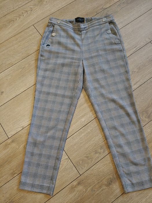 Spodnie Mohito r.40