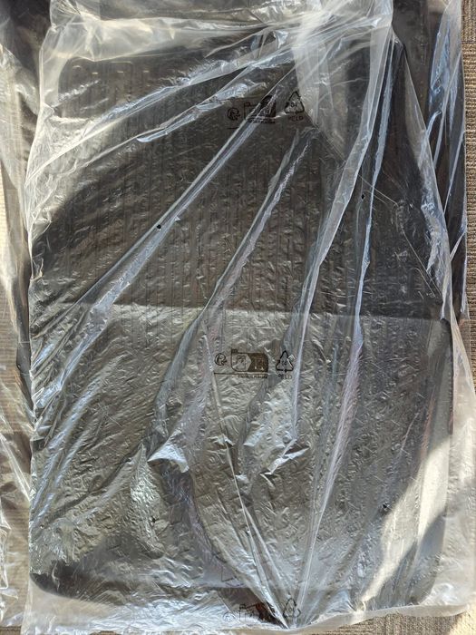 Nowe dywaniki samochodowe gumowe Toyota Yaris oryginalne