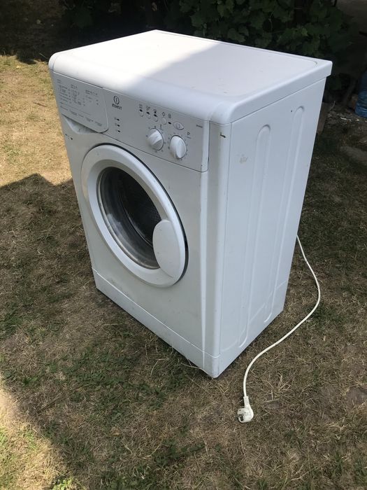 Indesit WINS 82 під ремонт