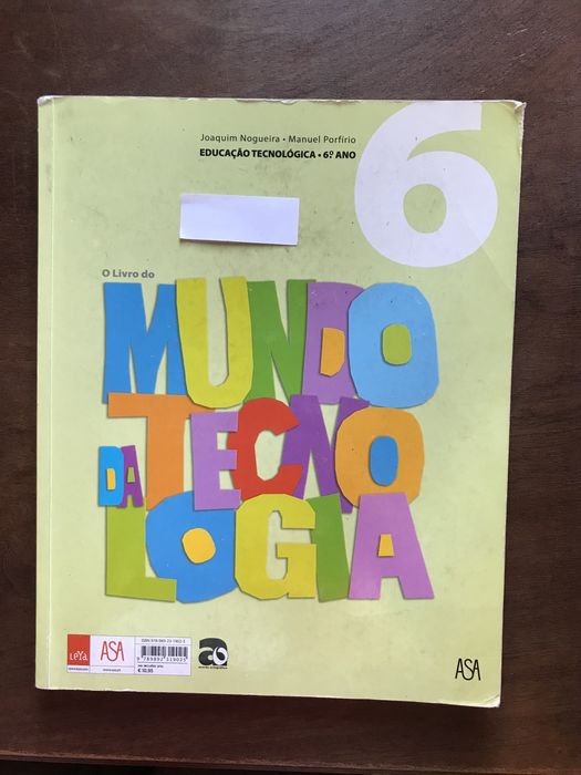 Manuais escolares de várias disciplinas 6°ano