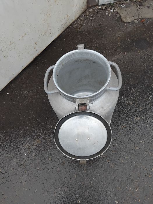 Продам бидон в хорошем состоянии.