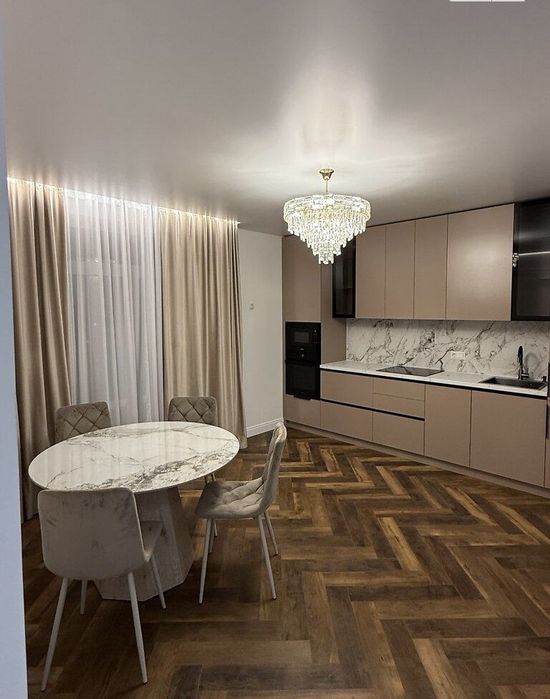 Продається гарна дизайнерська квартира ЖК Мала Прага