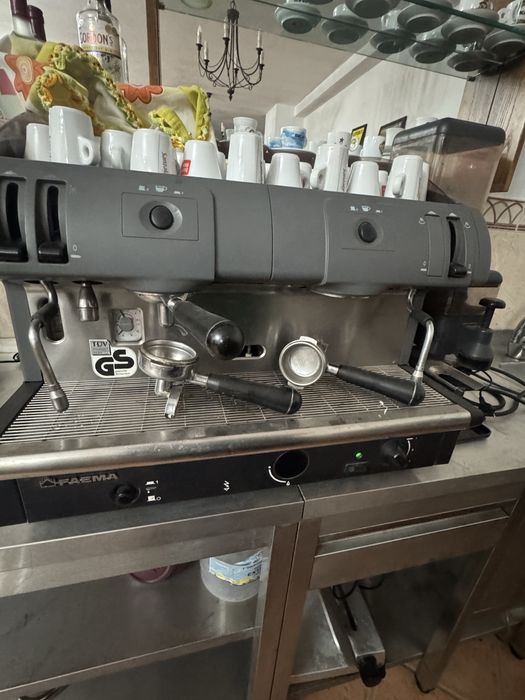 Maquina de cafe industrial FAEMA