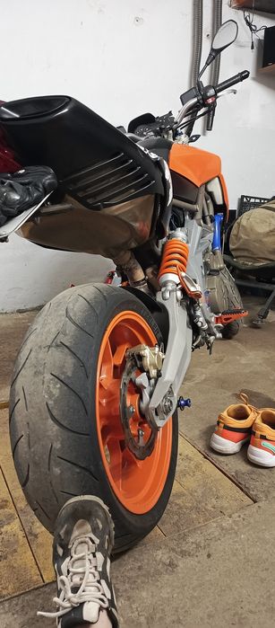 Aprilia 750 кубов