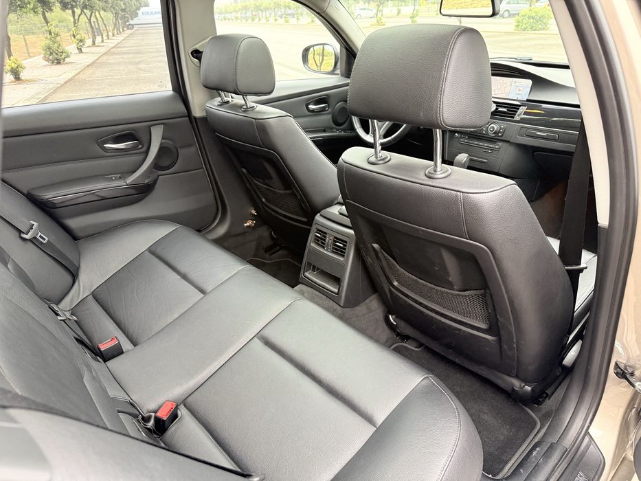 BMW 320i Touring