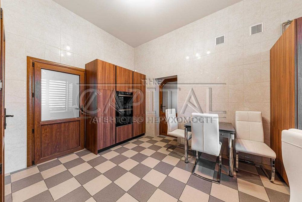 Продаж Будинок з ремонтом  247 м2 Тарасівка вул. Березова