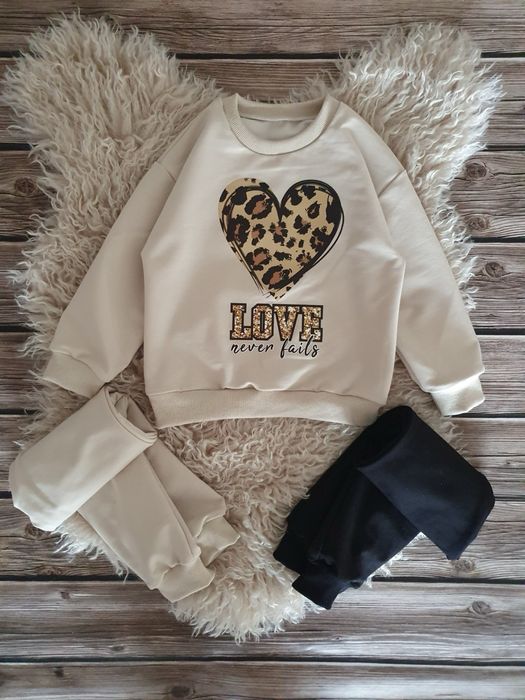 Дитячий спортивний костюм для дівчинки на флісі рубчик палацо теплий