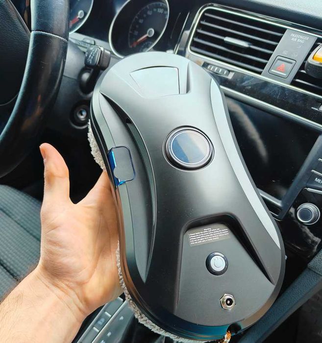 Робот для миття вікон, миє ретельно без розводів з розпиленням рідини!