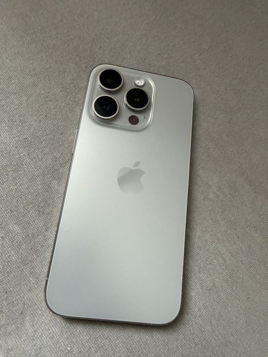 iPhone 15 Pro, 256 ГБ