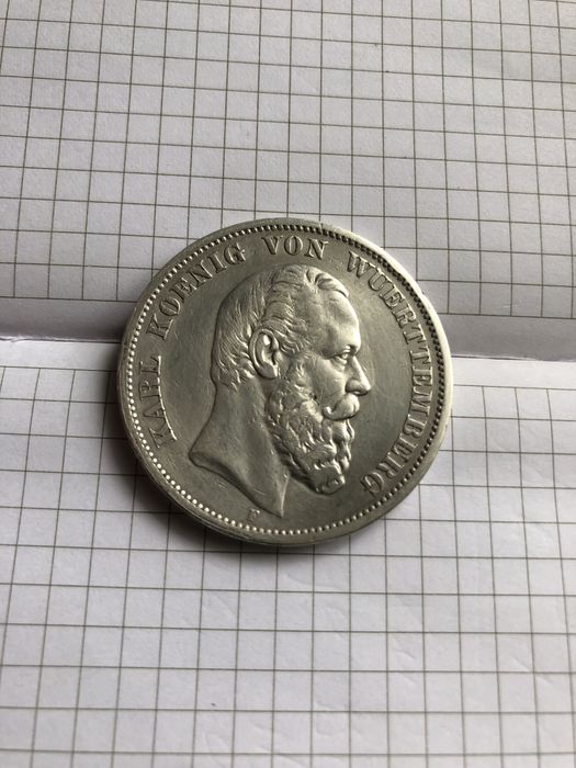 Продається срібна монета