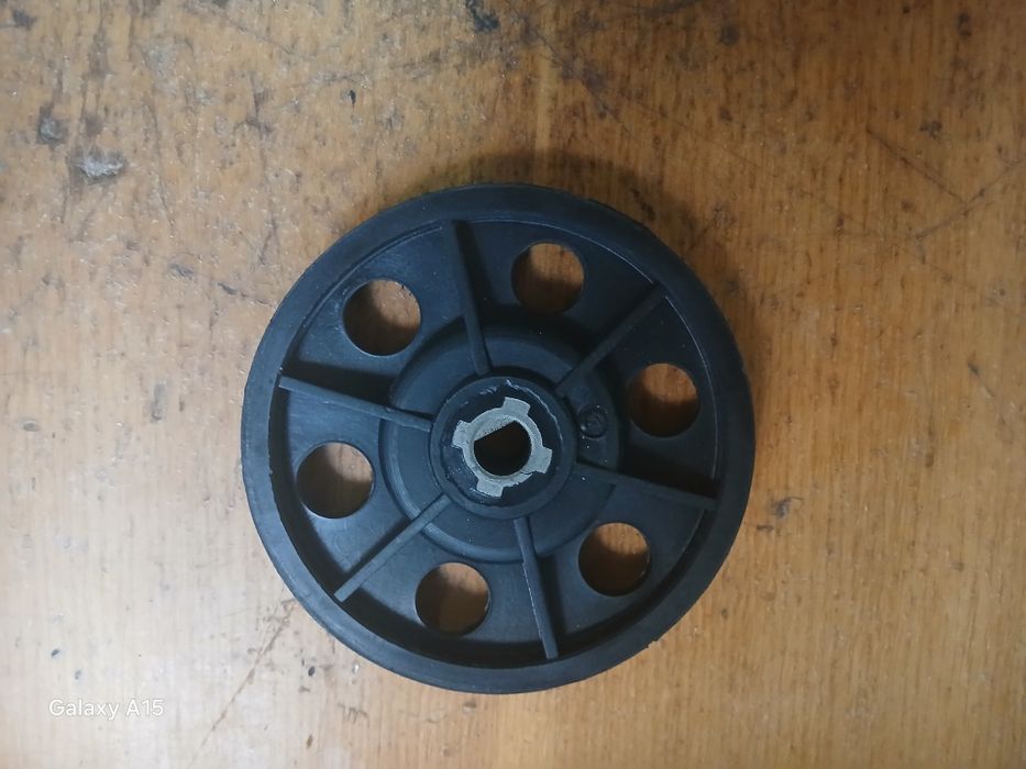 Шківи,шестерні,защіта мотора ,кнопки ,вали Бетоноиішалки