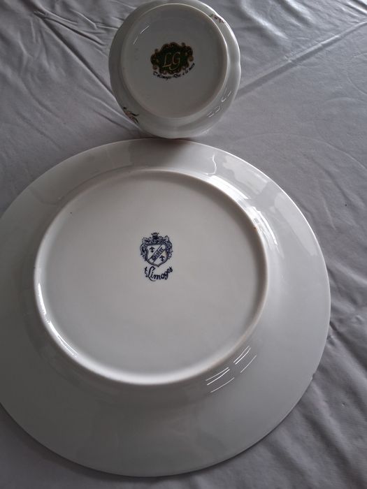 Pratos de porcelana para apoio, motivos diversos, óptimo estado
