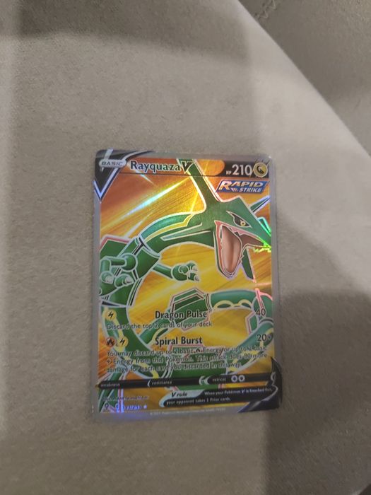 Carta-Pokémon RayquazaV